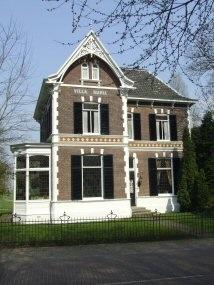 Rijksstraatweg 107 te Beek: Villa Maria
