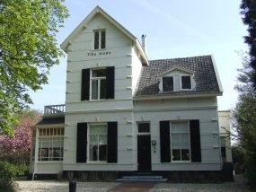 Rijksstraatweg 83 te Beek: Villa Diana