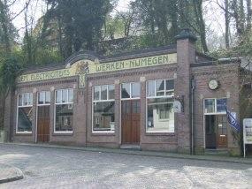 van Randwijckweg 2 te Beek: museum Mooi Nederland