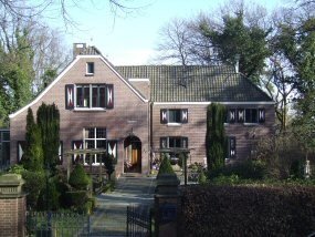 Oude Holleweg 6 te Berg en Dal: Huis Hooghorst