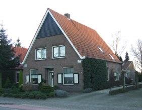 Steenheuvelsestraat 26-26a te Leuth