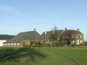 Steenheuvelsestraat 3 te Leuth: Dijkhoeve