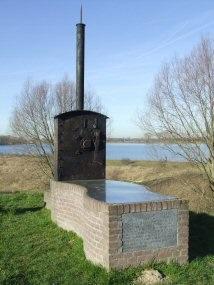 Erlecomsedam (ongen.) tegenover 4 te Ooij: spindelschuif