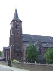 Kerkdijk 24-26 te Ooij: Sint-Hubertuskerk