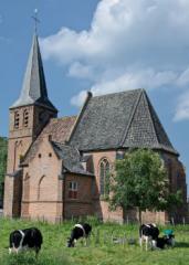 Persingensestraat 7 te Persingen: kerk Persingen